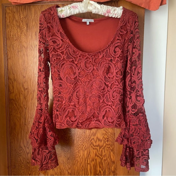 3/$20 Charlotte Russe y2k 00s lace ruffle flare top - Picture 4 of 10